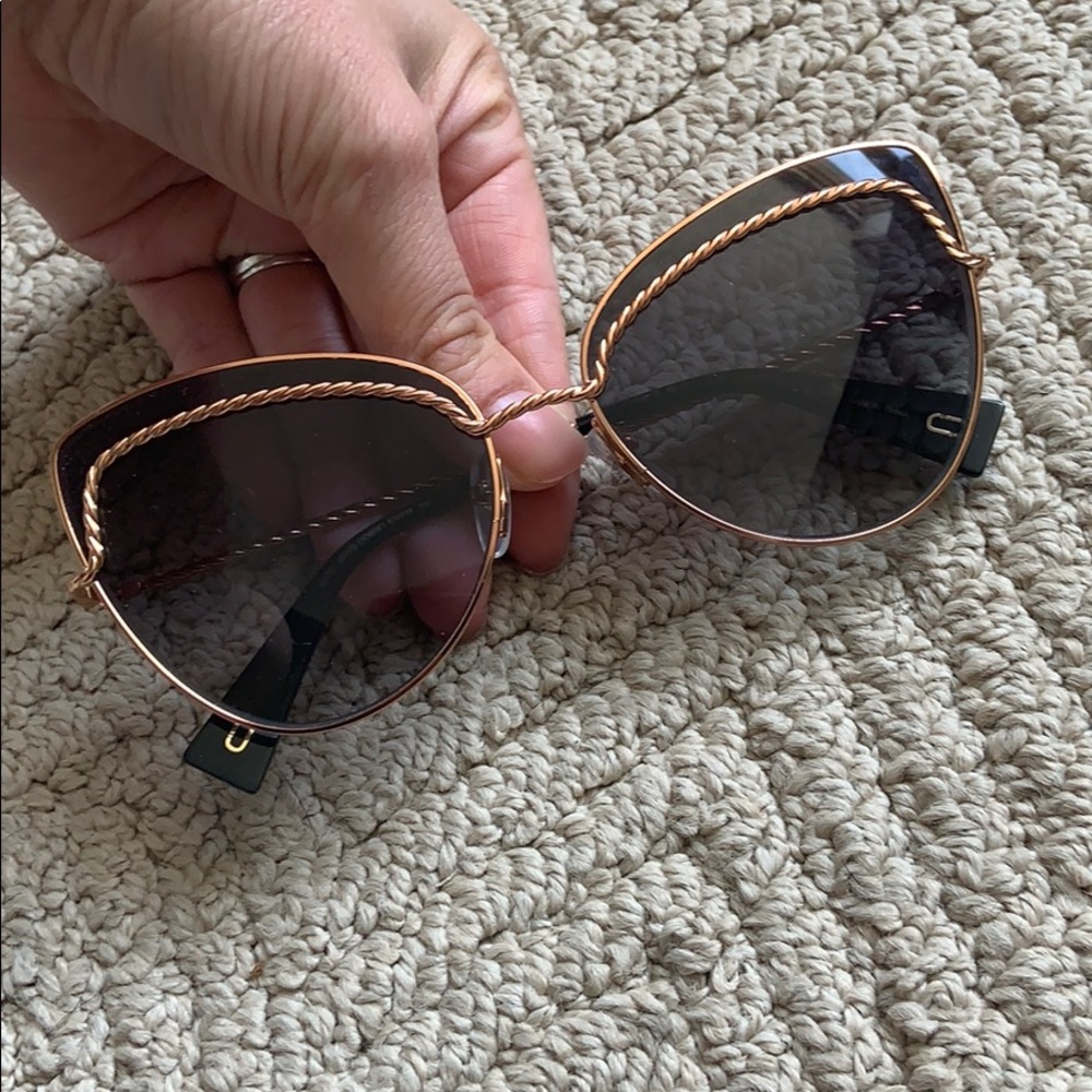 Marc Jacobs Sunglasses - Picture 2 of 7
